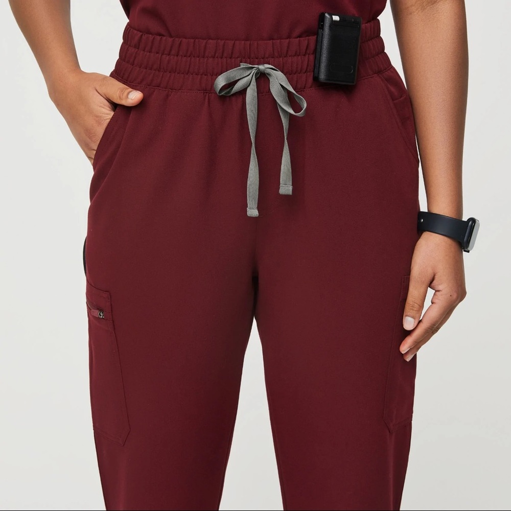 Figs High Waisted Zamora Jogger Burgundy XS